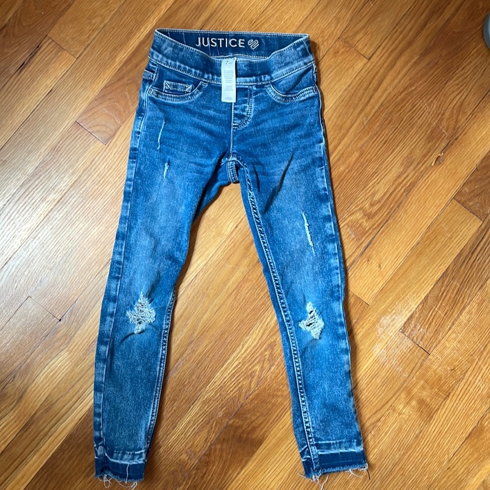 Girls size 7 slim Justice blue jeans. Great quality!